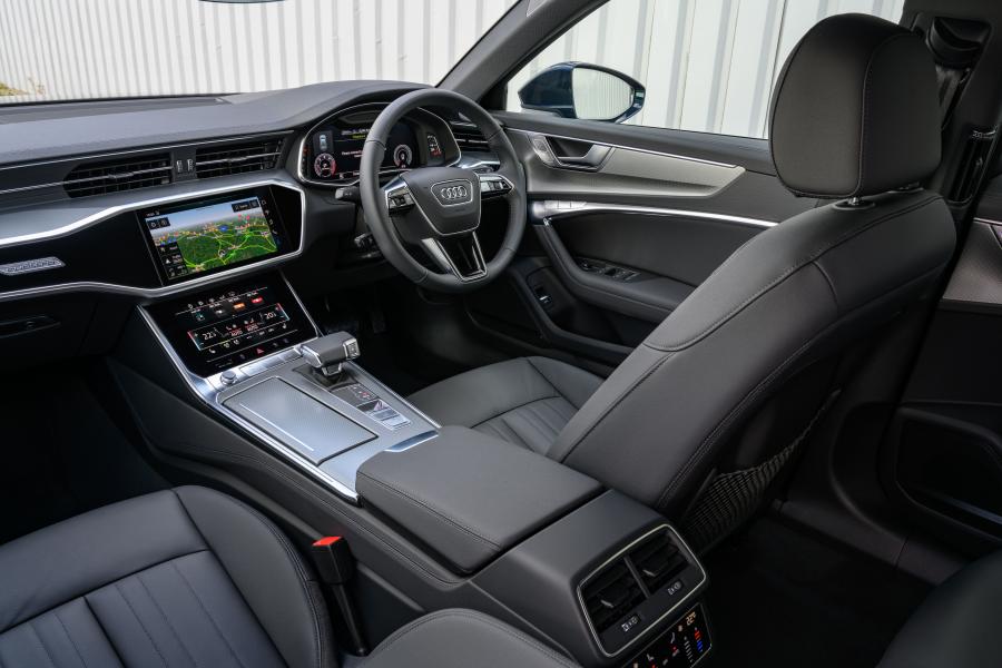 Интерьер Audi A6 50 TDI Allroad Quattro 2019 года  (UK) (фото 23 из 40)